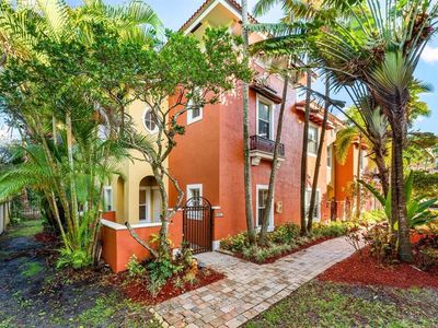 3307 Merrick Ln #1004