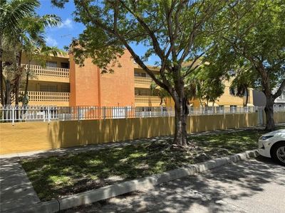 1821 NE 168th St APT B3