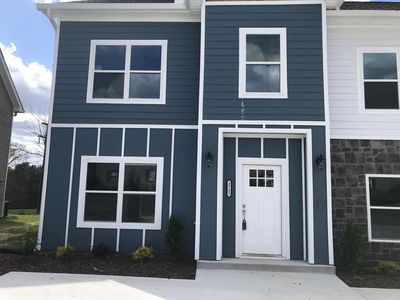 3731 Keri Ln NE