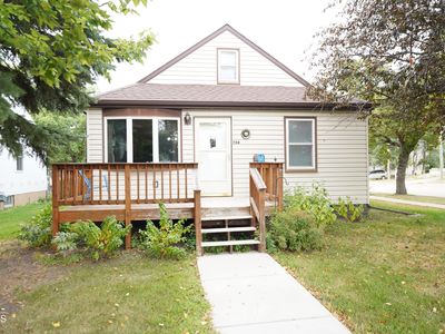 704 2nd Ave SW