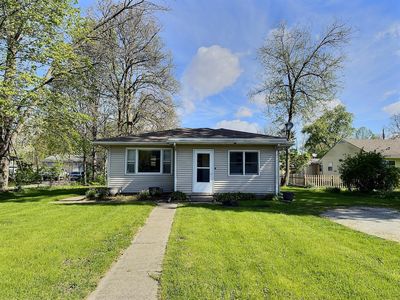 203 E Indiana St