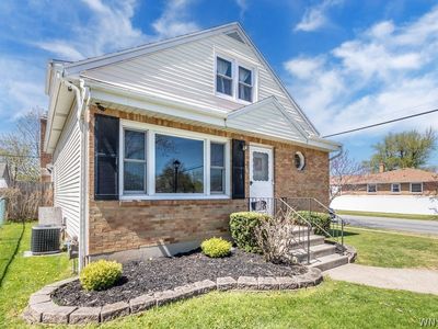76 Lamson Rd