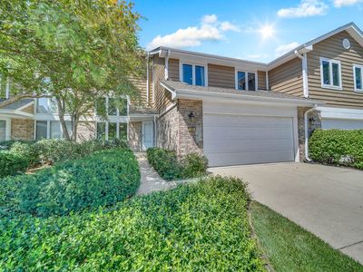 56 Woodstone Ct