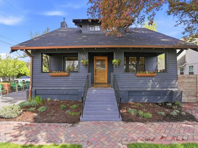 94 NW Portland Ave