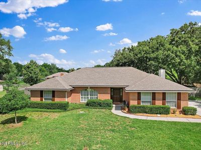 1536 STRATFORD Court