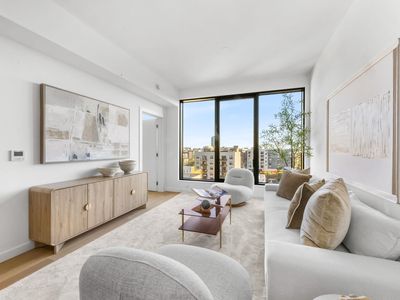 387 8th St #5C