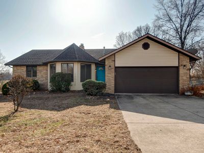 592 E Hillwallen Place