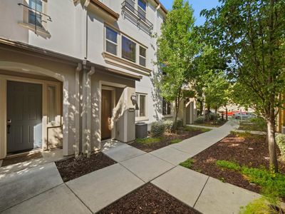 2712 Ferrara Cir