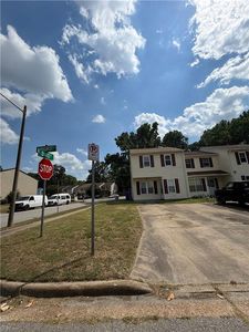 5501 Amhurst Ct