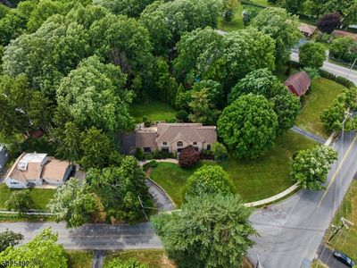4 Unneberg Ave