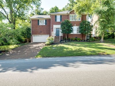 6921 Collinswood Dr