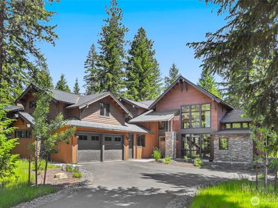 1810 Larkspur Loop