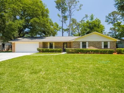 3911 Danube Cir