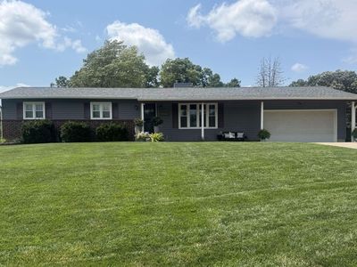 1413 Country Club Dr