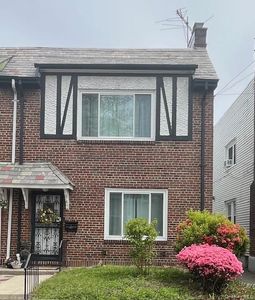 82-79 166 Street