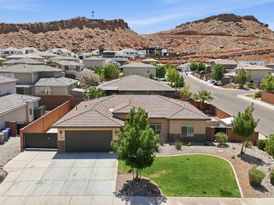 3284 E Livia Dr
