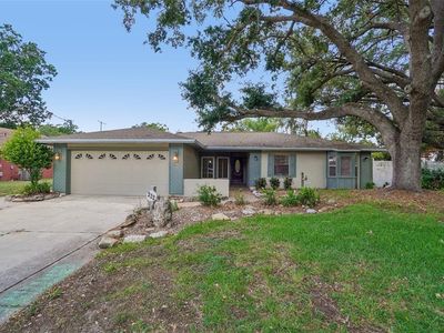 222 Lakeview Dr