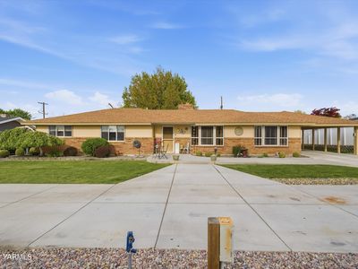 210 S 46th Ave