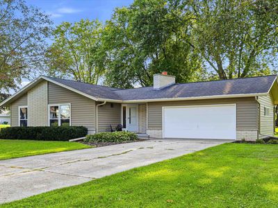 N7104 Leonard Dr