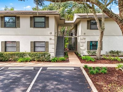 36 Navarra Ct