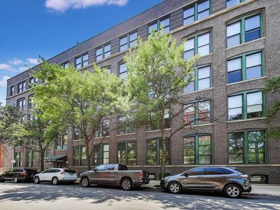 1327 W Washington Blvd APT 4C