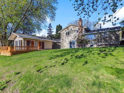 129 E Golden Lake Ln