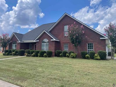 200 Sundowner Dr