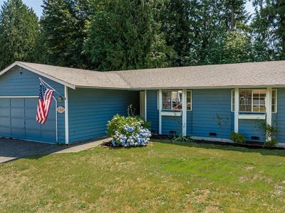 8127 36th Avenue NE