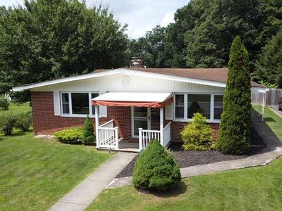 1008 Woodlawn Ave