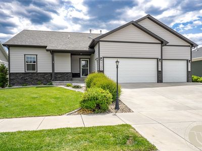 5126 Amherst Dr