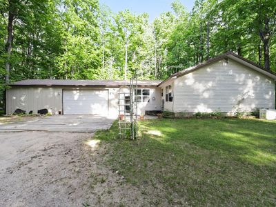 4087 Hillandale Cir