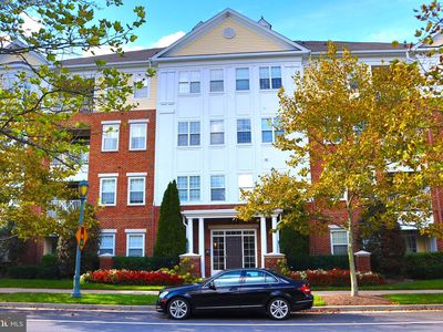 315 King Farm Blvd APT 302