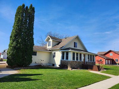 Property at 117 Linde Ave, Dumont, IA