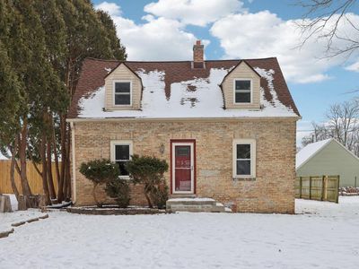 6212 North 106th STREET