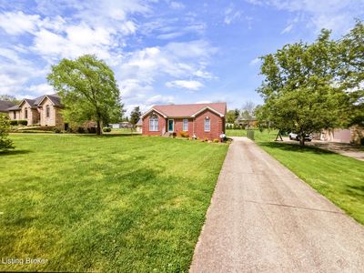 3411 E Hebron Ln