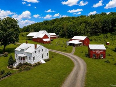 148 N Creek Road