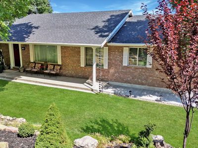 130 E Mountain Vale Way
