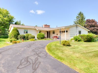 Property at 6 Burtenmar Cir, Paxton, MA
