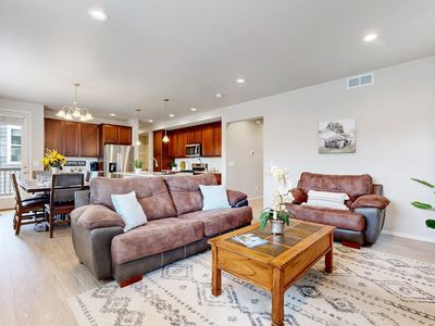 138 N Pamela Dr