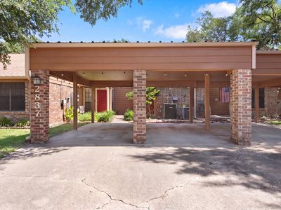 2837 Oakside Dr