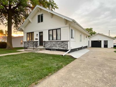Property at 415 7th St SW, Le Mars, IA