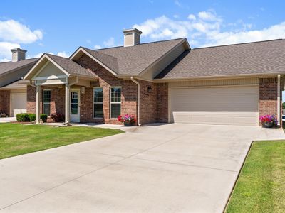 1908 Maumee Ct