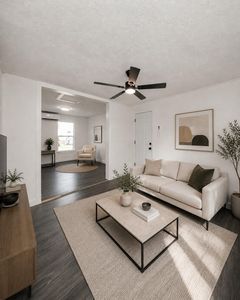 7636 Broadview Dr