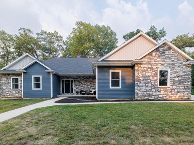 5811 W Fairway Dr