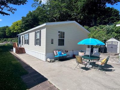 6103 Lakeshore Rd #122