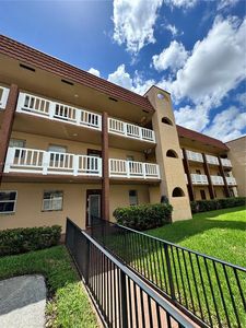 9041 Sunrise Lakes Blvd APT 110