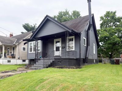1807 Waltham Ave