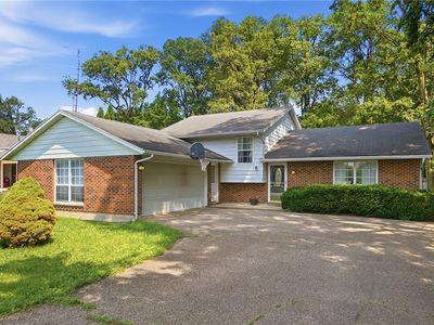 330 E Main St