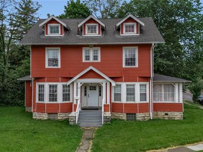 125 Winspear Ave