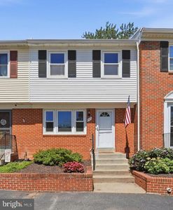 Property at 47 Sydnor St, Hamilton, VA